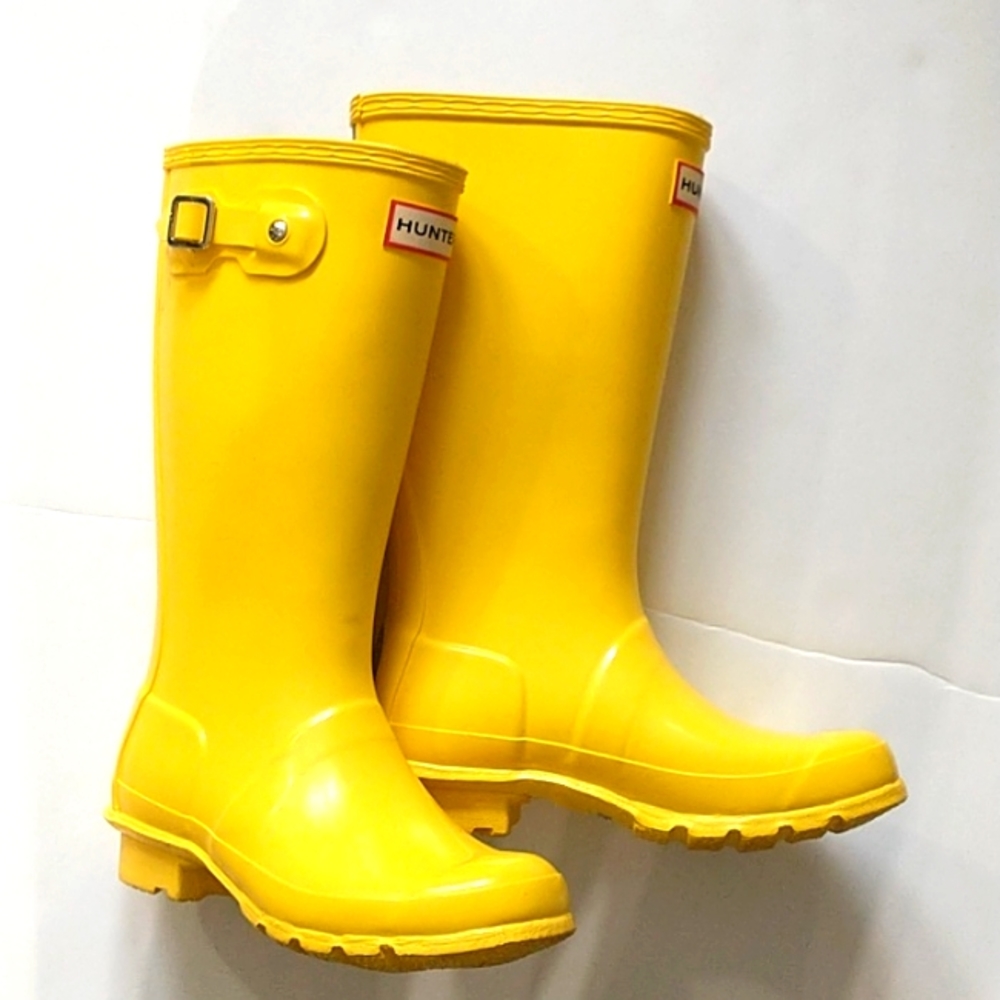 Tall hunter boots
